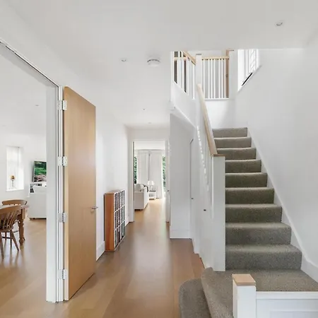 La Maison Deceyrat Homestay Beaumont (Puy-de-Dome)